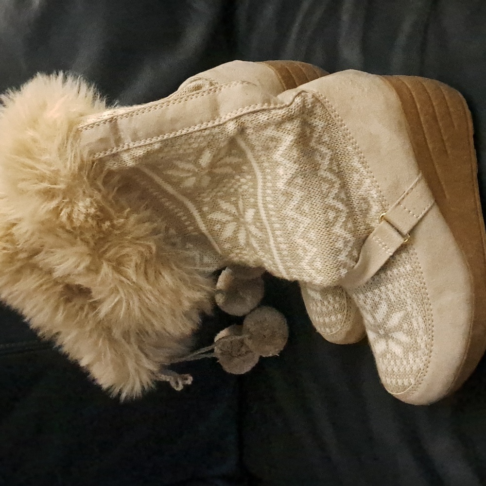 Size 7 red camel boots. Used like new.